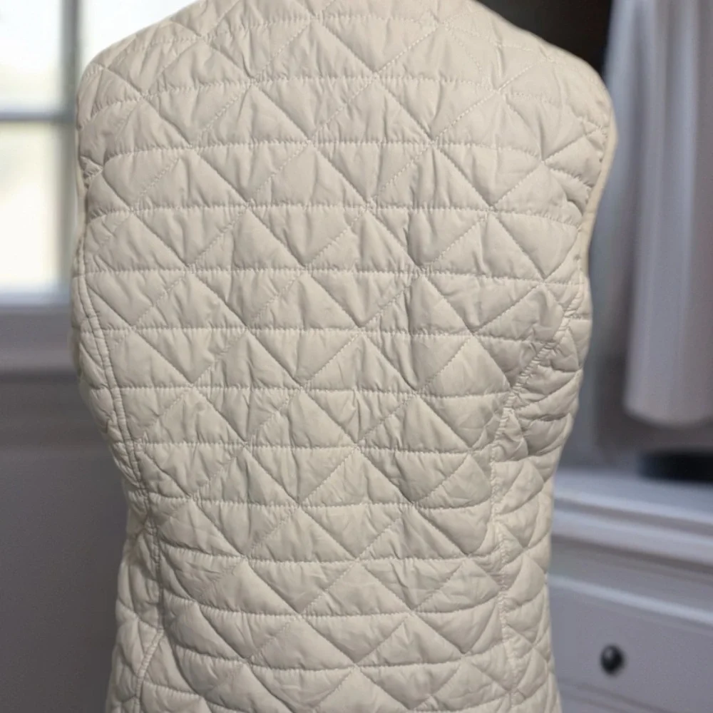 Women’s reversible Free Country puffer vest Sz M (no size tag) - Picture 3 of 4